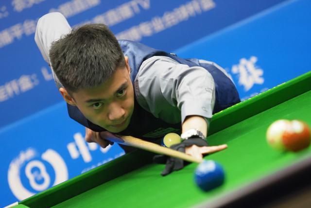 为了胸前的 为了胸前的