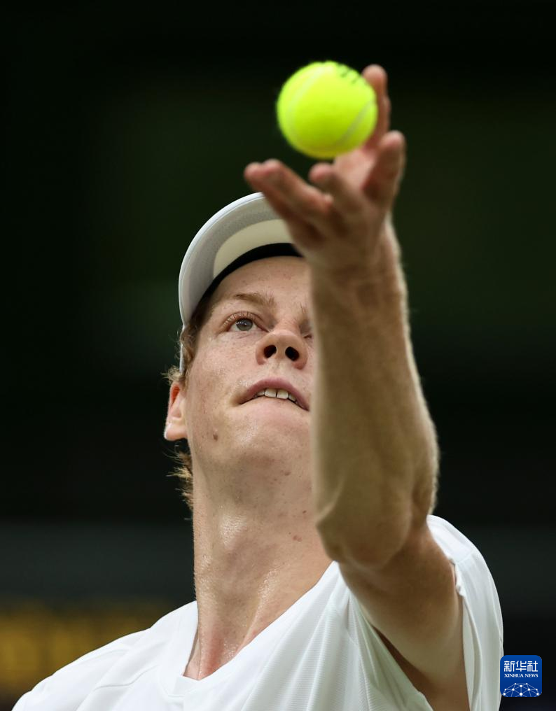 而是围绕 而是围绕